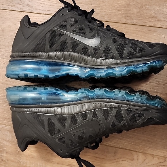 Nike Air Max Plus Running Shoe 2011 429890-040 Black Neon Blue Women's size 9 - Picture 3 of 13